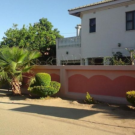 Upper Room Guest House Francistown Exterior foto