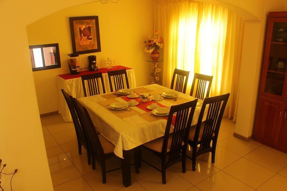 Upper Room Guest House Francistown Exterior foto