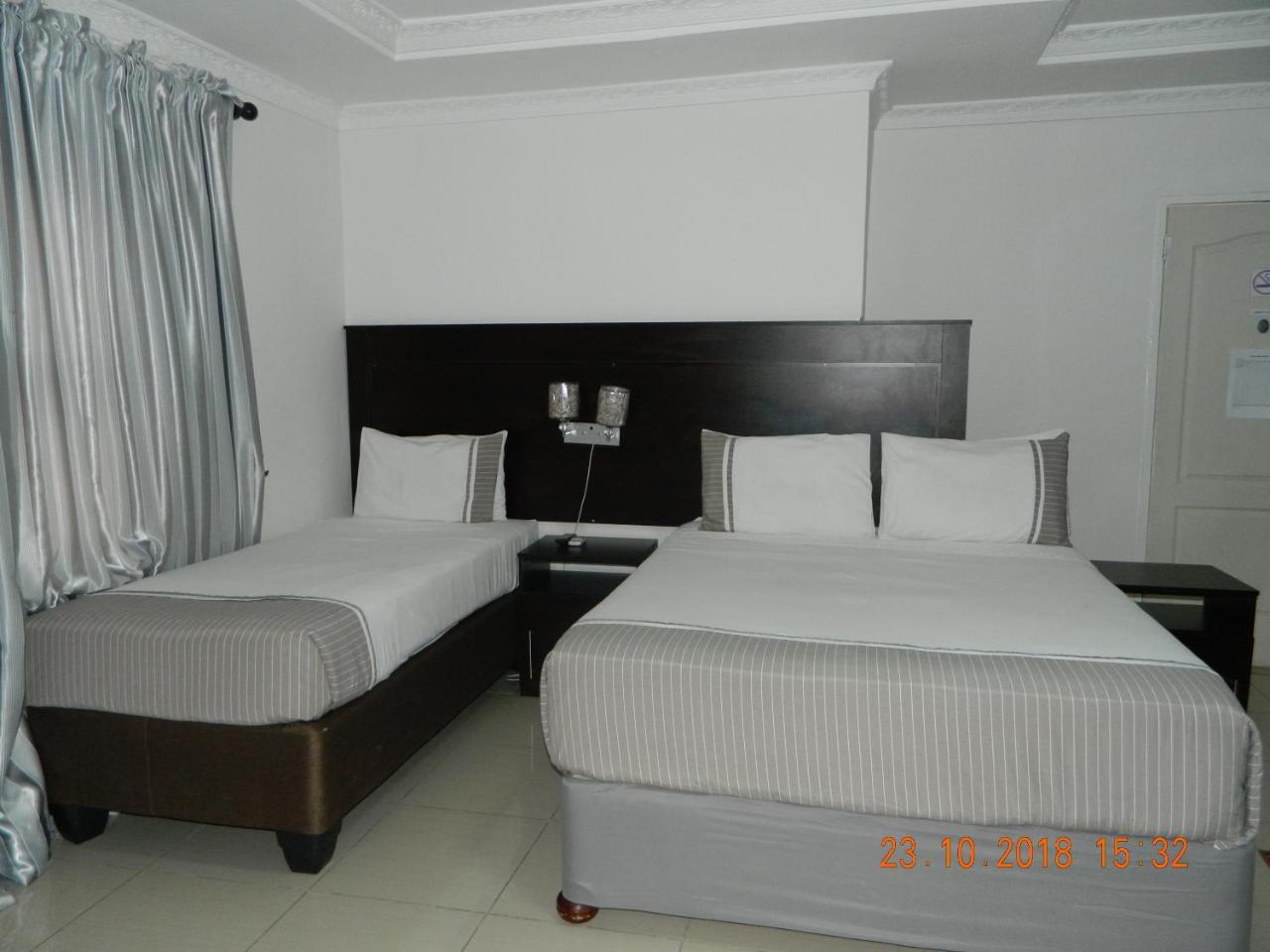 Upper Room Guest House Francistown Exterior foto